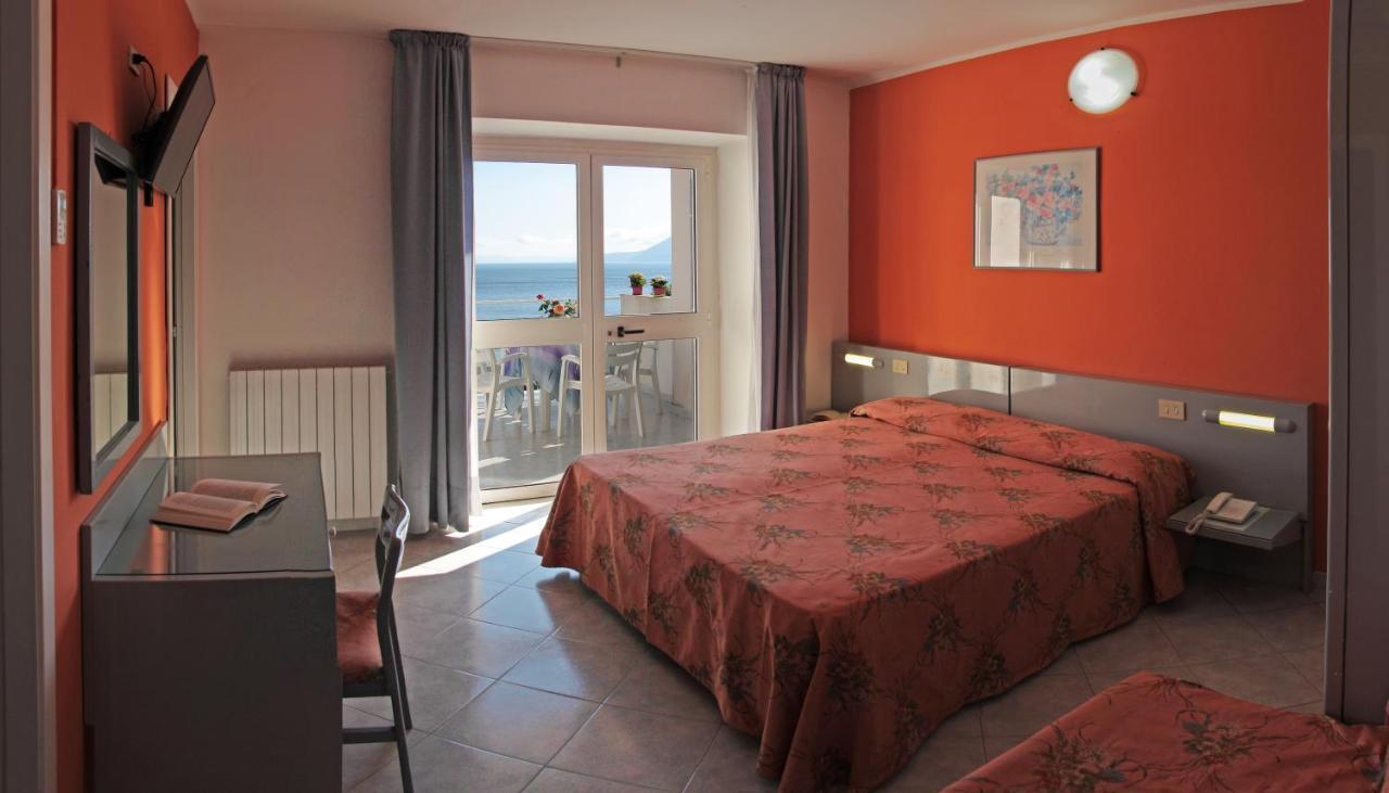 Hotel Ombrosa